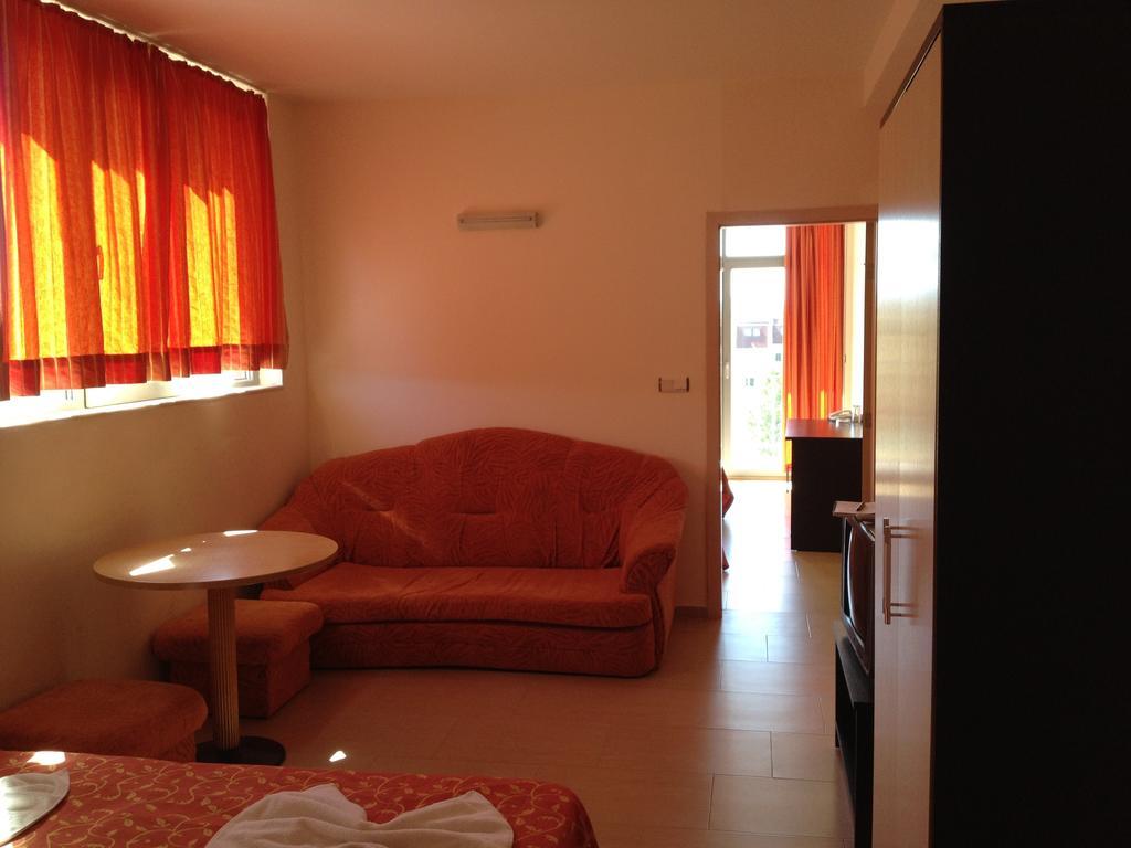Beach Aparthotel Salt Lake Pomorie Room photo