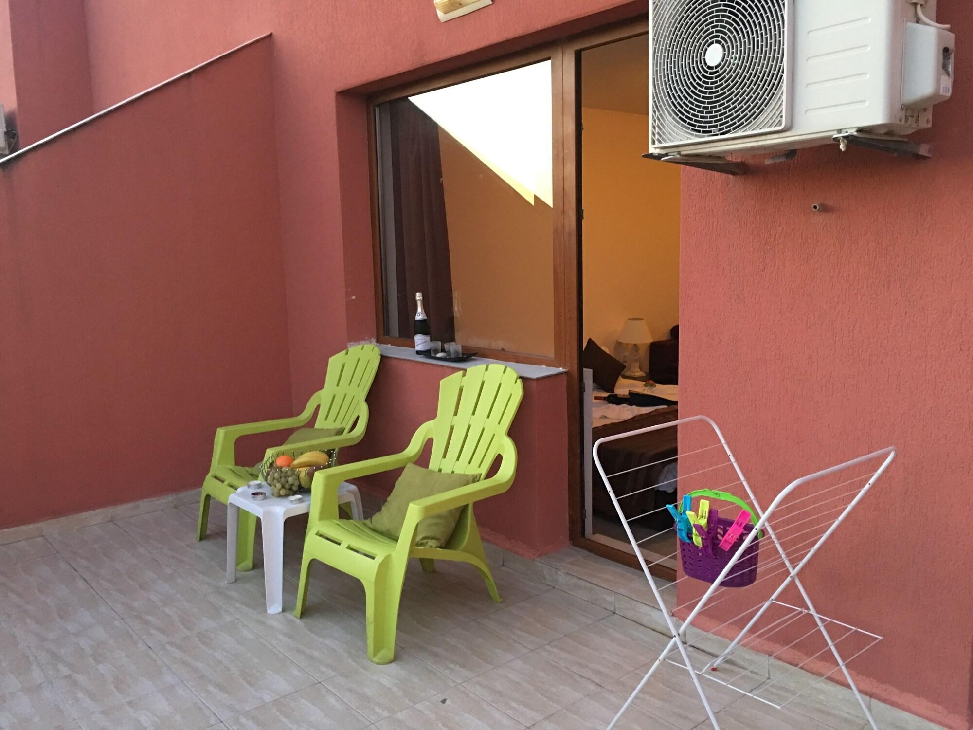 Beach Aparthotel Salt Lake Pomorie Exterior photo