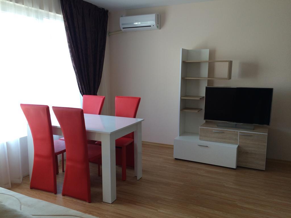 Beach Aparthotel Salt Lake Pomorie Exterior photo