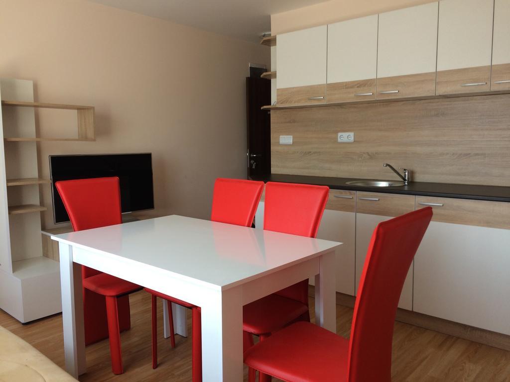Beach Aparthotel Salt Lake Pomorie Exterior photo