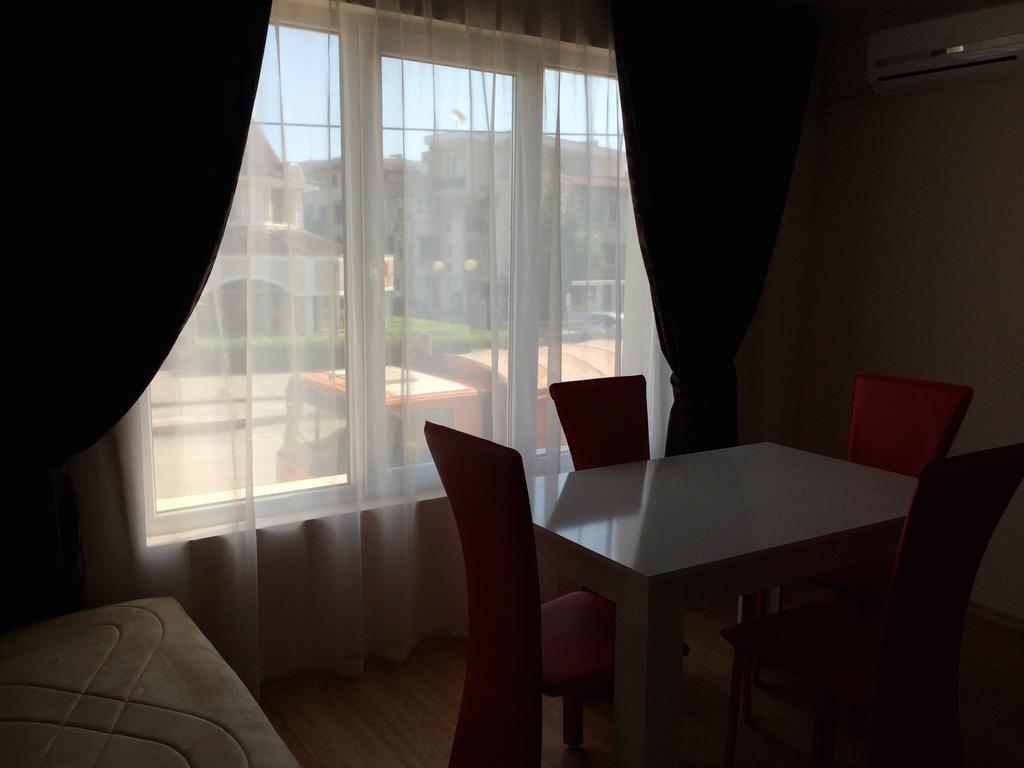 Beach Aparthotel Salt Lake Pomorie Exterior photo